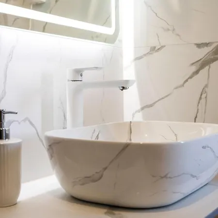 Luxury * سبليت
